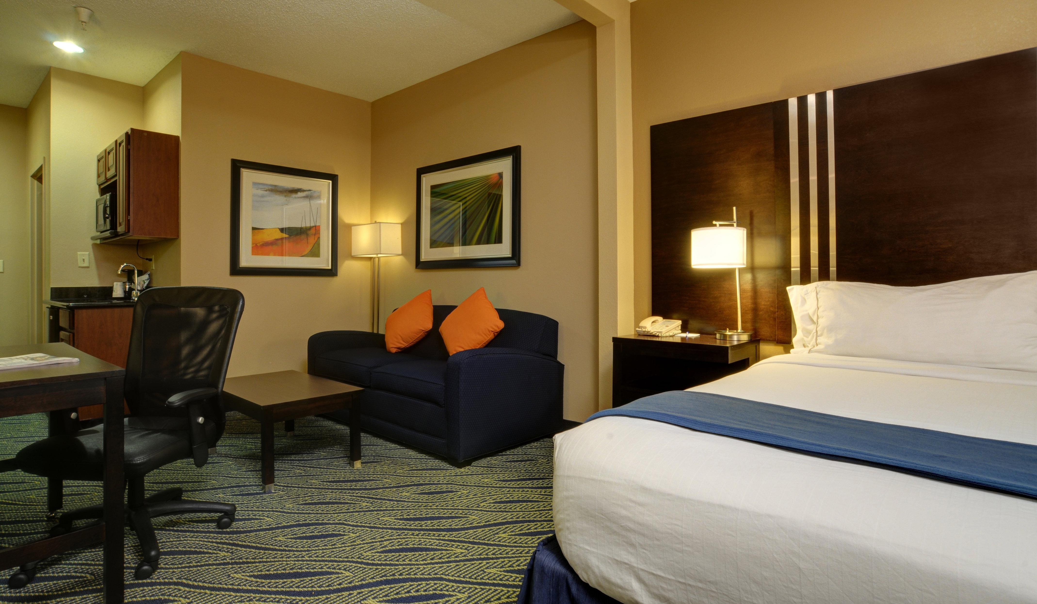 Holiday Inn Express & Suites Midwest City By Ihg Εξωτερικό φωτογραφία