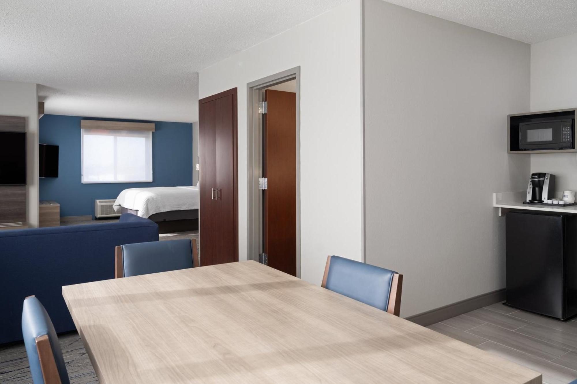 Holiday Inn Express & Suites Midwest City By Ihg Εξωτερικό φωτογραφία